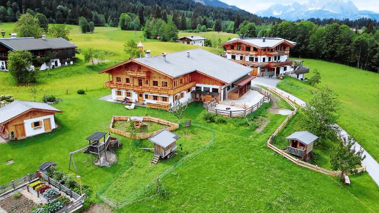 Ferienwohnung mit Hund in Fieberbrunn für max. 6 Personen Ferienwohnung mit Hund in Fieberbrunn für max. 6 Personen