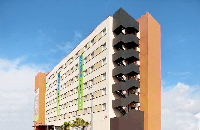 Travelodge BCN Cornella Fira in Cornella de Llobregat