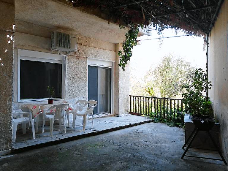 Κατάλυμα  Παραλία Καλαμίτση