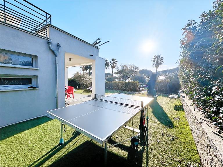 Villa with garden, pool & BBQ | Garden view — photo 4