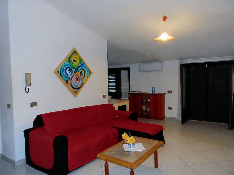 Family-oriented holiday apartment with terrace | Dogs allowed — photo 2