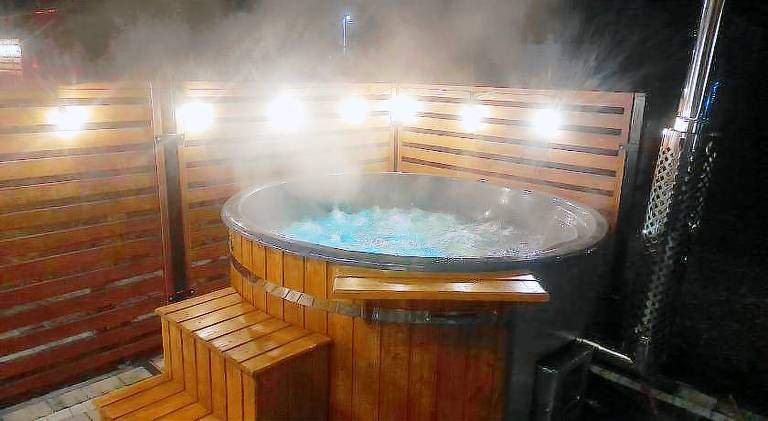 House with jacuzzi | Pets allowed — photo 3
