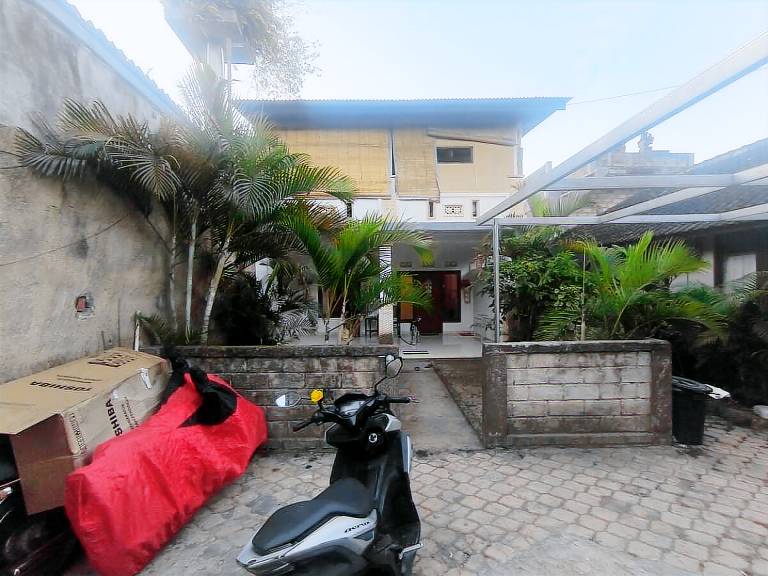 Apartment with yard — photo 5