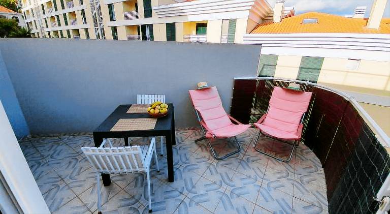 Rental apartment with terrace & garden — photo 4