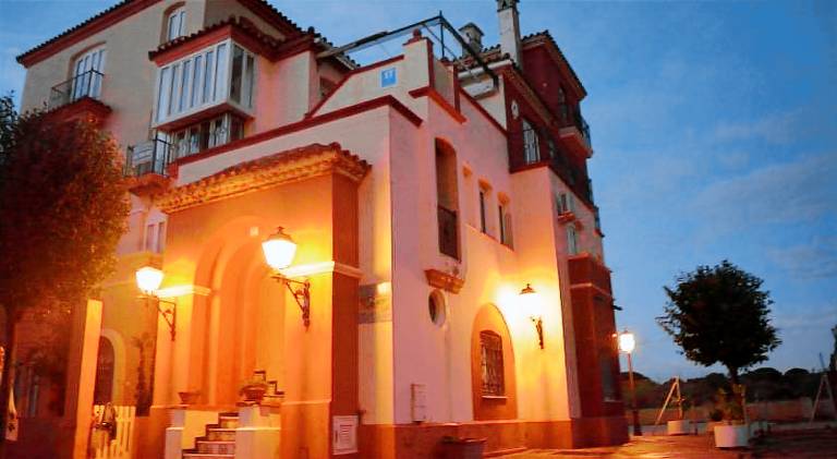 Fully equipped charming apartment with terrace | Next to the beach | Pets are welcome — photo 3
