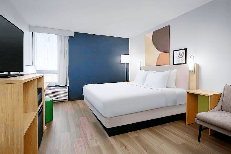 Spark by Hilton Denver East I 70 — photo 2