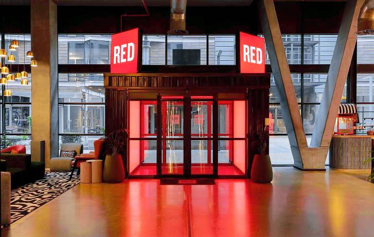 Radisson RED Hotel V&A Waterfront Cape Town — photo 4