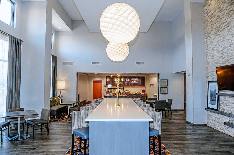 Hampton Inn & Suites by Hilton Lenoir — photo 2