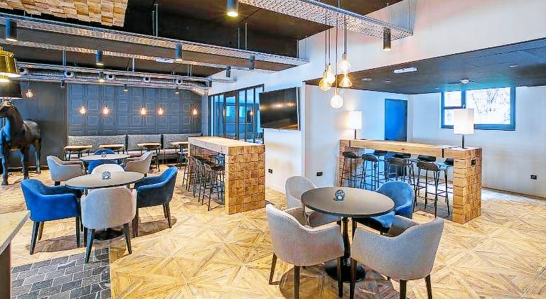 Ibis Styles Laval Centre Gare — photo 3