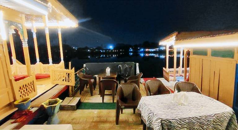 Houseboat New Shamus Maqbool — photo 5