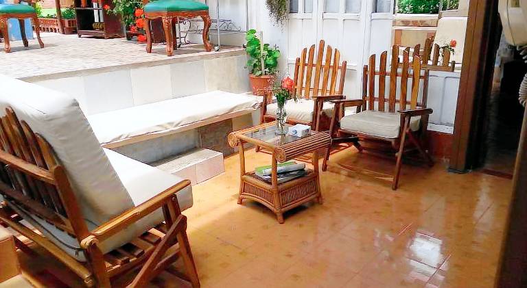 Hostal el Parque Tababela — photo 3