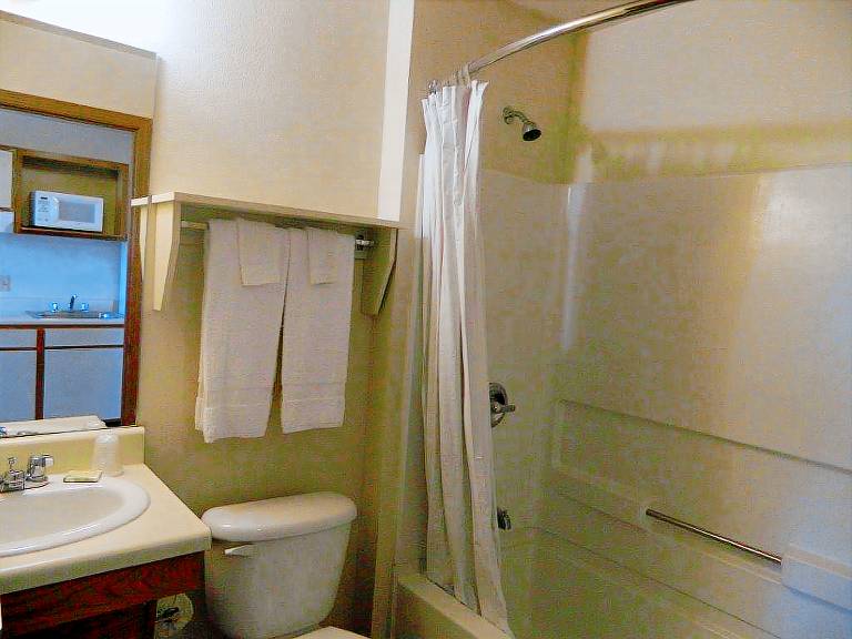 WoodSpring Suites Bentonville — photo 3