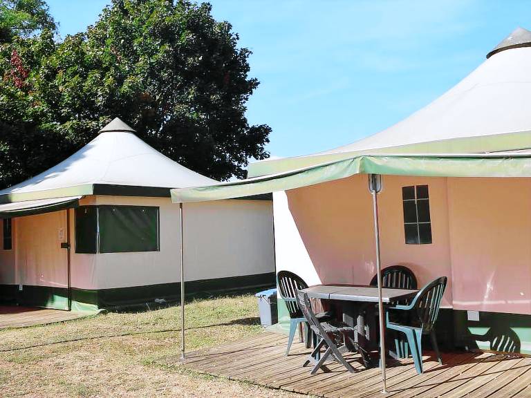 Tent with terrace & pool — photo 4