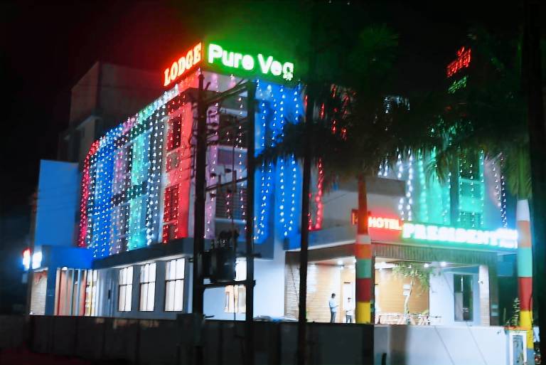 Hotel President Palace Akkalkot