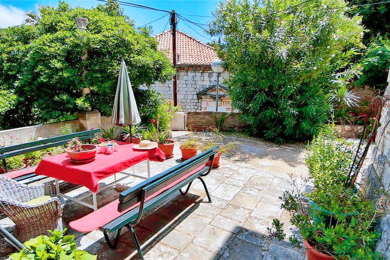 Wohnung im Herzen des Parks Gradac neben der OldTown