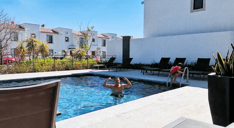 Pleasant house with pool | Pets allowed — photo 3
