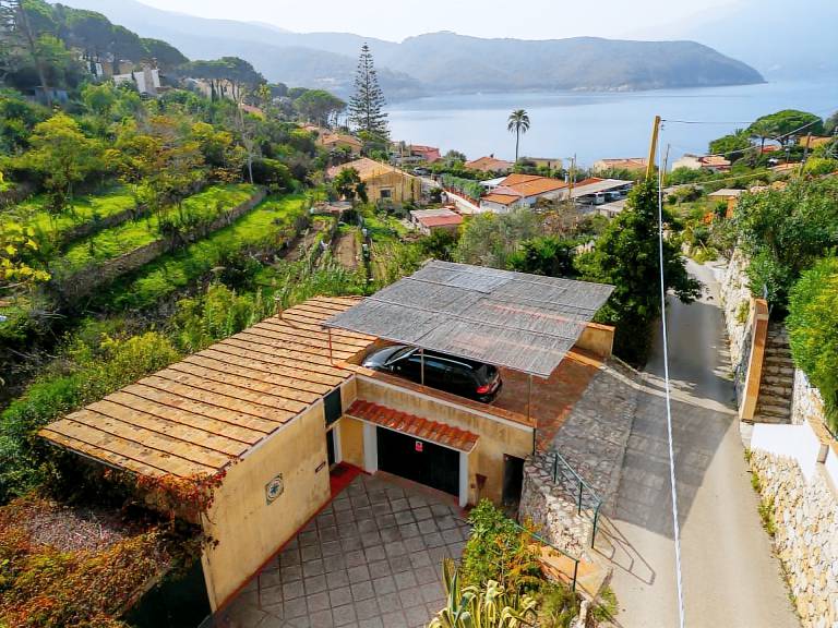 Cottage Il Prado on the beach of Forno in Portoferraio