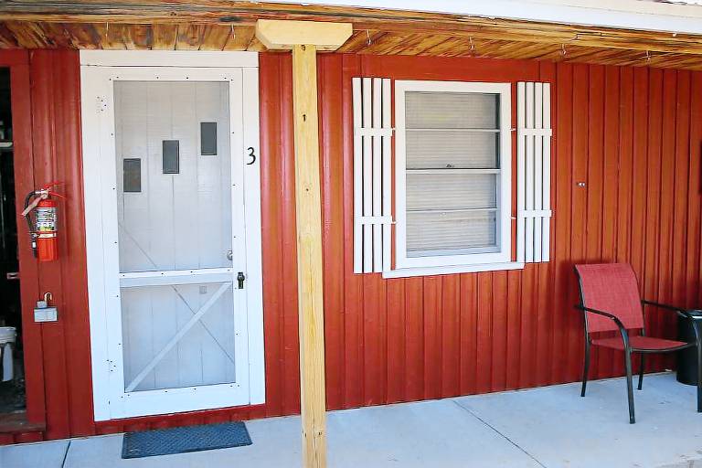 Motel Trout Creek