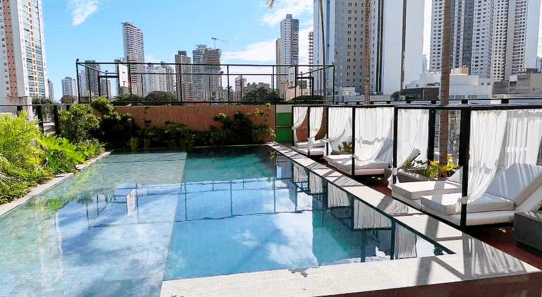 Holiday apartment with jacuzzi & pool — photo 3