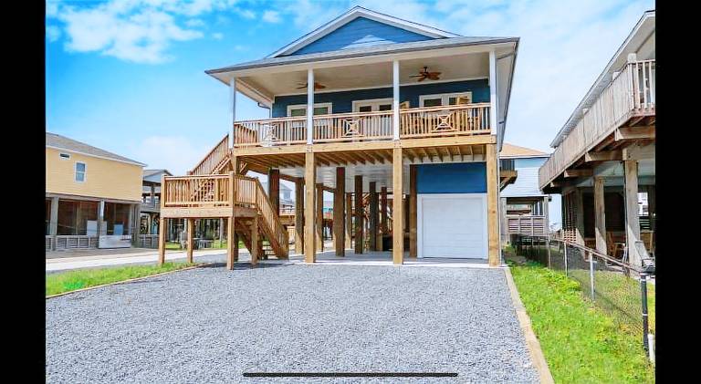 Stunning Beach Front House in Bolivar, TX
