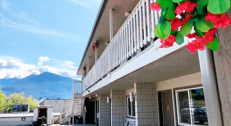 Canterbury Inn in Invermere, BC