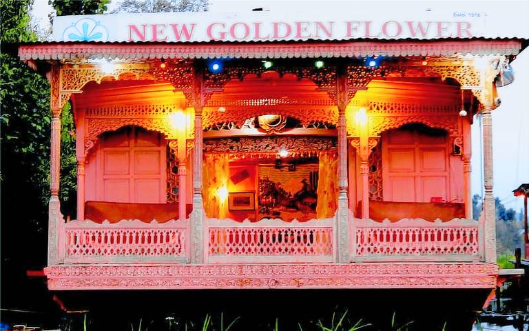 Houseboat New Golden Flower in Srinagar