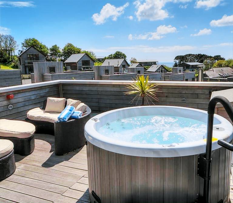 House  Looe