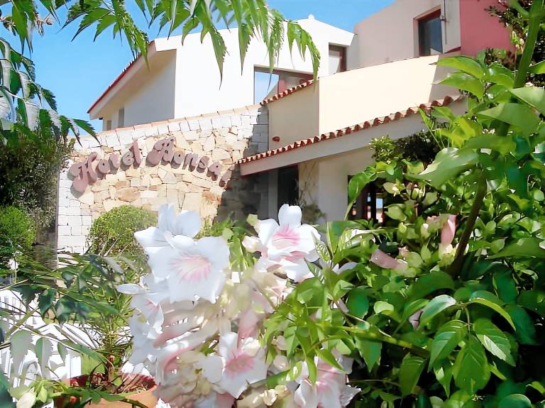 Hotel Bonsai in San Teodoro