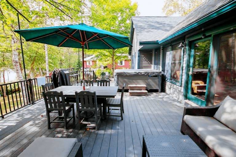 Cottage  Canton