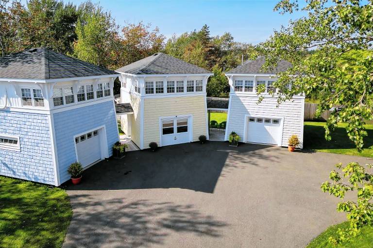 Cabin  Baddeck