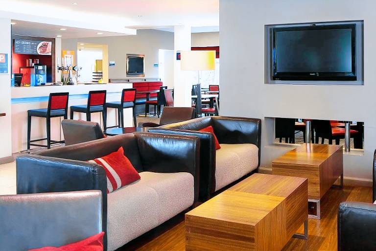 Holiday Inn Express Stoke-On-Trent By IHG — photo 2