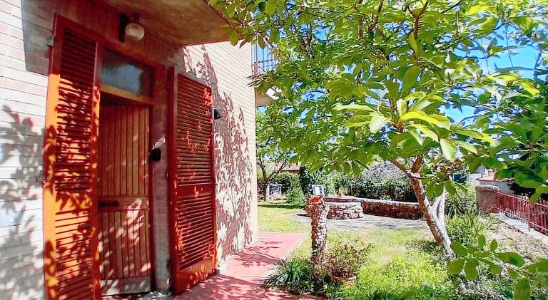 Rental apartment with yard | Pets are welcome — photo 3