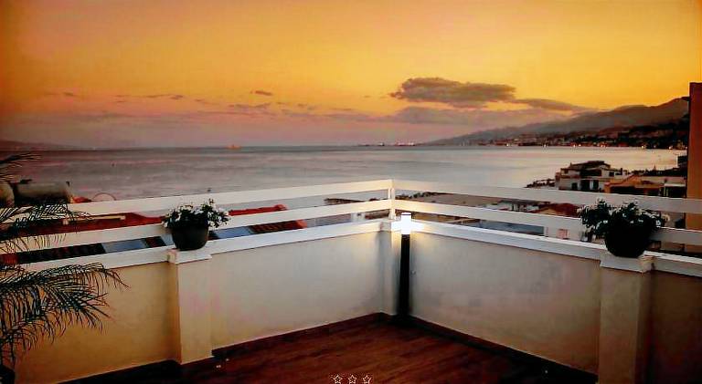 Bed & Breakfast  Torre Faro