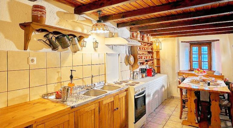 House with yard, barbeque & terrace | Suitable for remote work — photo 4