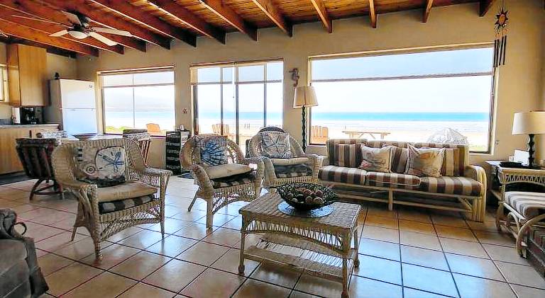 CASA MARBELLA 4BR 2BA Private Beach-Front Home — photo 3