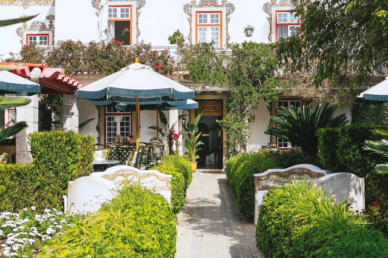 Bed & Breakfast  Cascais