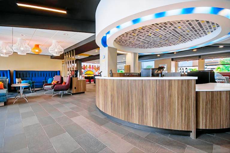 Tru by Hilton Merrillville — photo 2