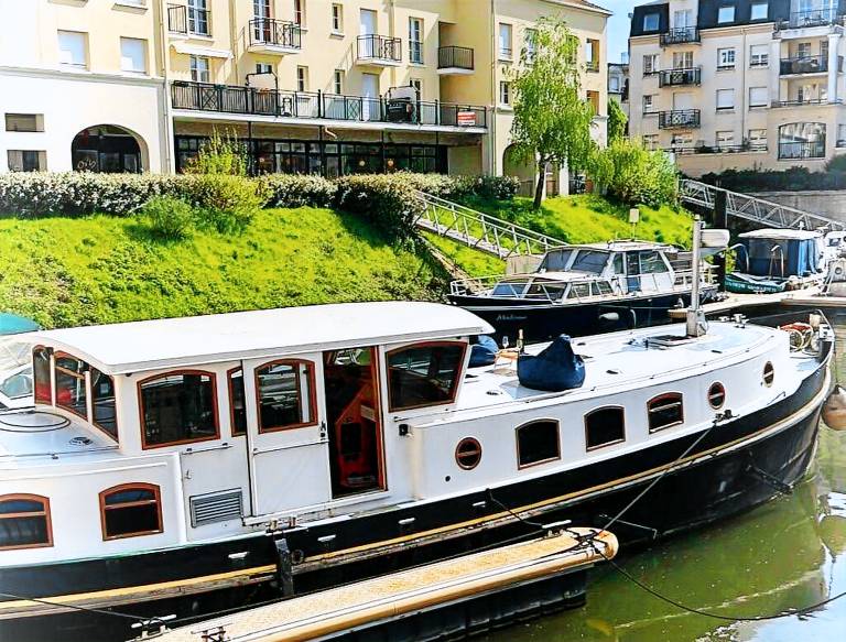 Péniche Pontoise