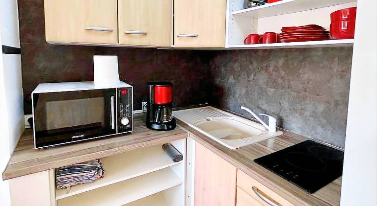 Pleasant apartment with garden & private pool | Close to the beach | Pet-friendly — photo 4