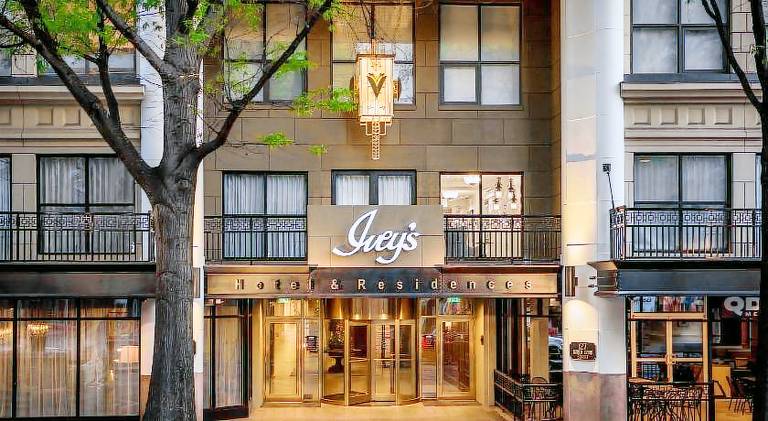 The Ivey's Hotel — photo 2