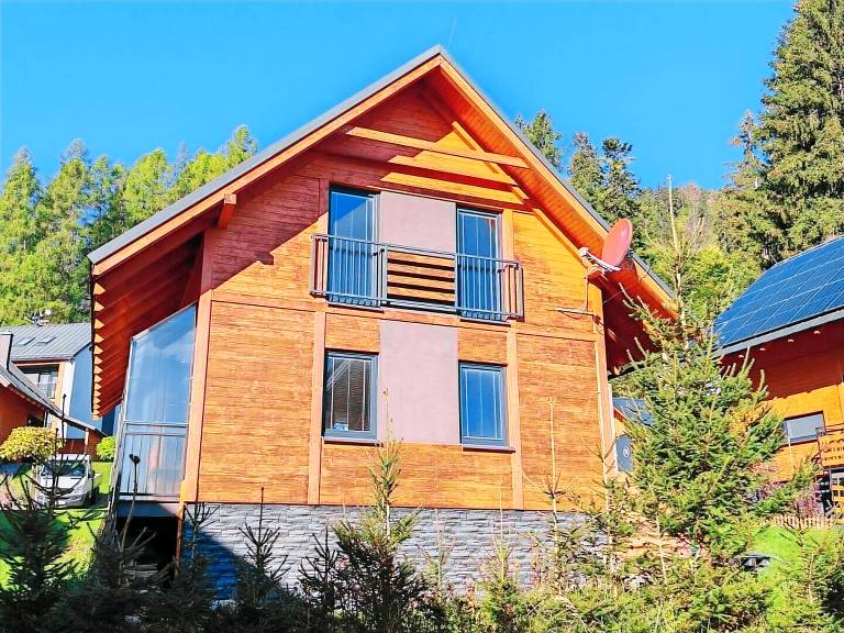 Chalupa Belá-Dulice