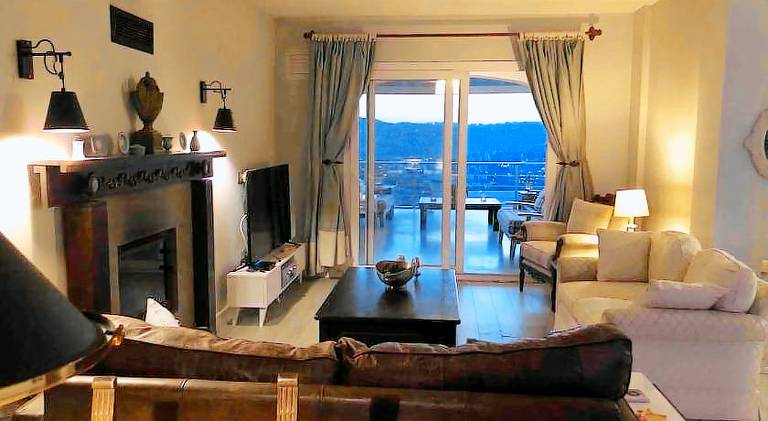 Villa with garden, private pool & patio | Good for workation — photo 2