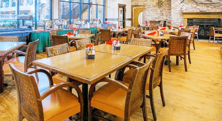 Ramada Tropics Resort & Conf Center by Wyndham Des Moines — photo 3