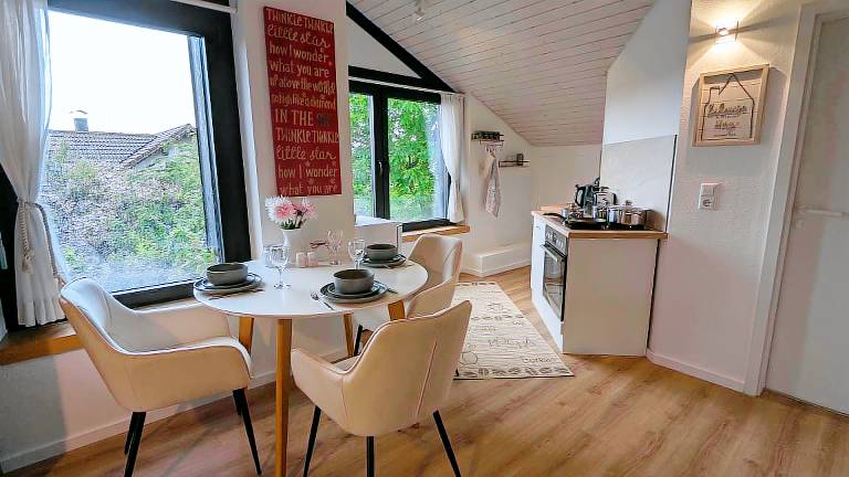 Family-friendly beautiful condo with garden & BBQ | Garden view | Pets are welcome — photo 3