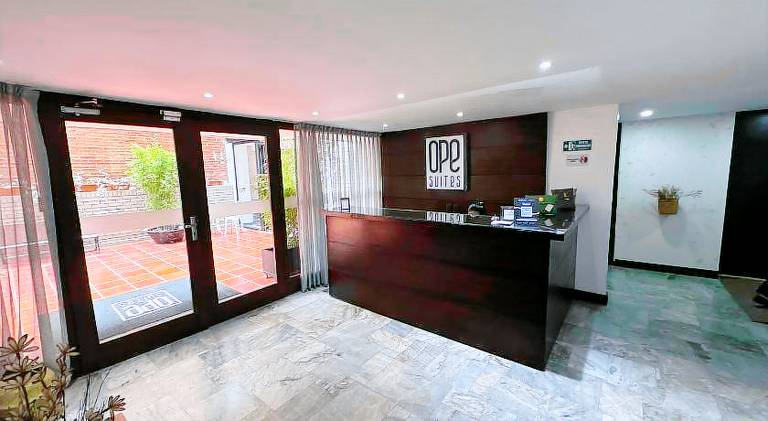 Pleasant serviced apartment with patio | Dogs allowed — photo 4
