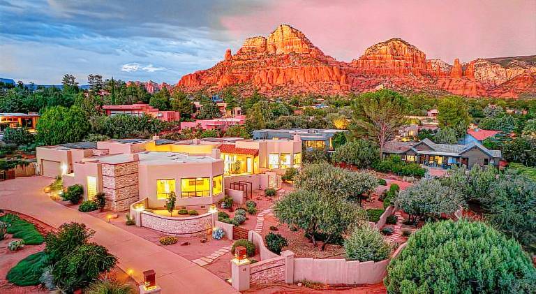 Vacation home with pool | Pets allowed in Sedona, AZ