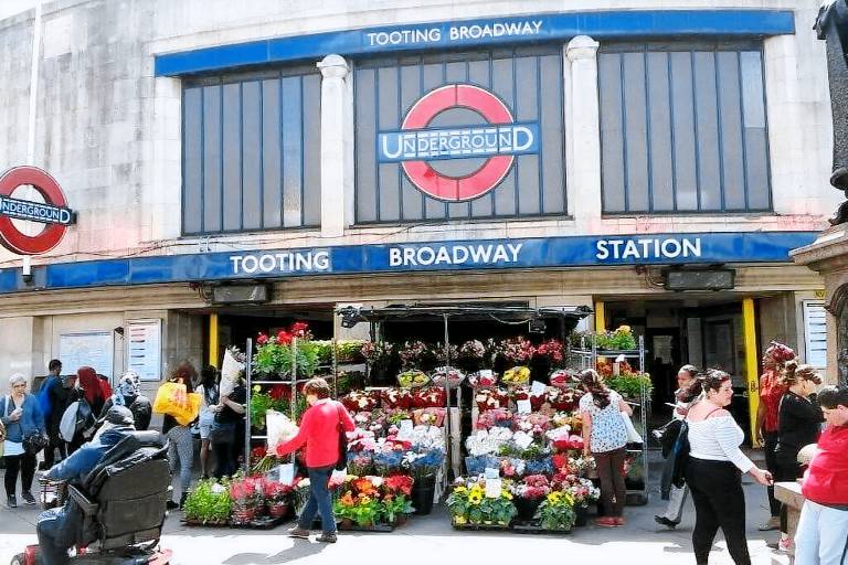 House Tooting