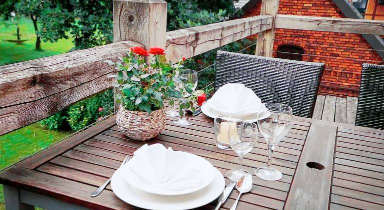 Holiday apartment with patio, yard & grill — photo 5