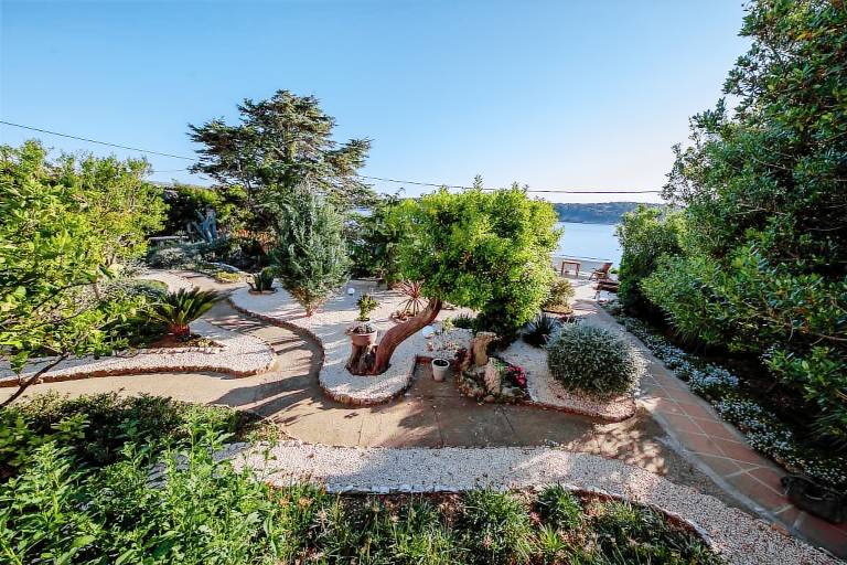 Holiday apartment with yard, barbeque & fast internet | Sea view | Pets allowed — photo 3