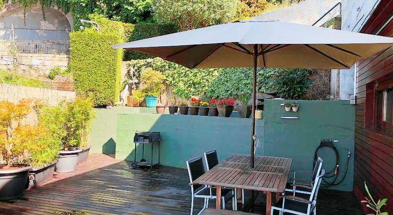 Fully equipped vacation home with hot tub, terrace & garden | Next to the beach | Dogs allowed in Vigo